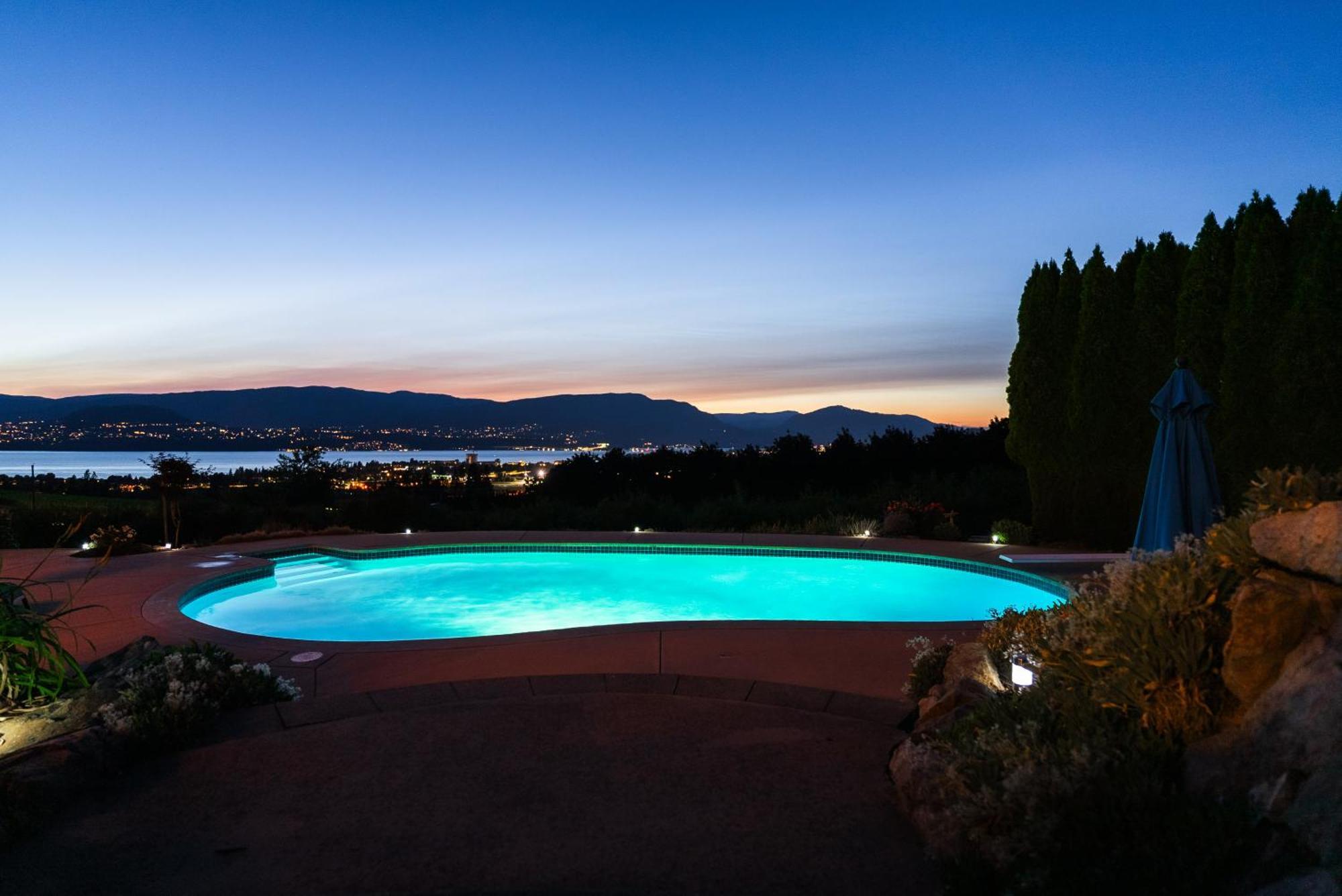 Villa Crawford View Kelowna Exterior foto