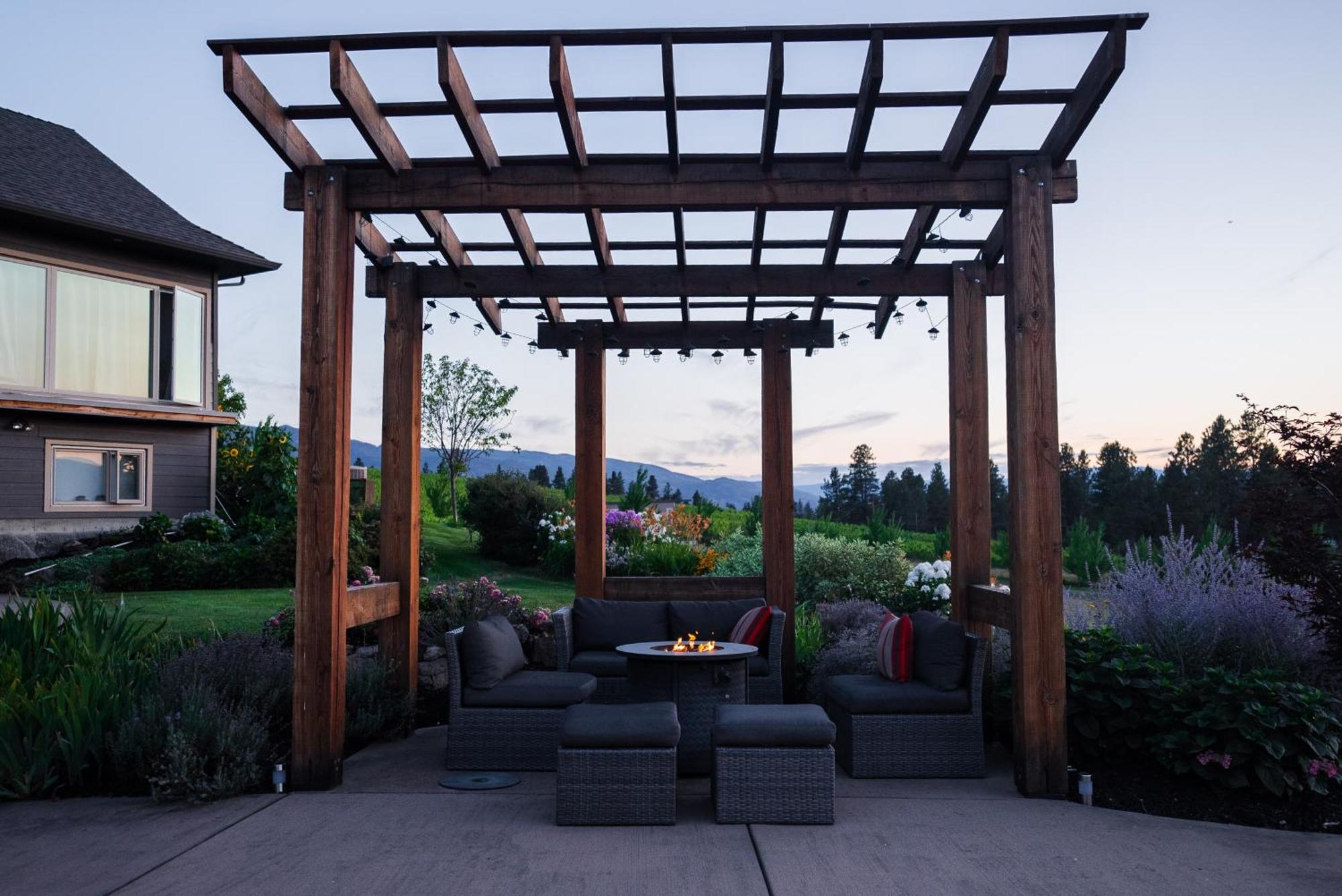 Villa Crawford View Kelowna Exterior foto
